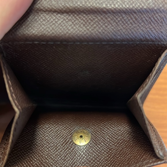 Louis Vuitton bifold wallet - Picture 4 of 10